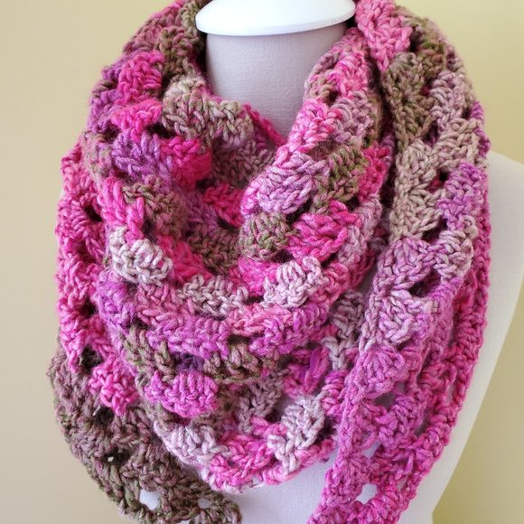 Crochet Seattle Shawl/New - Picture 4 of 6